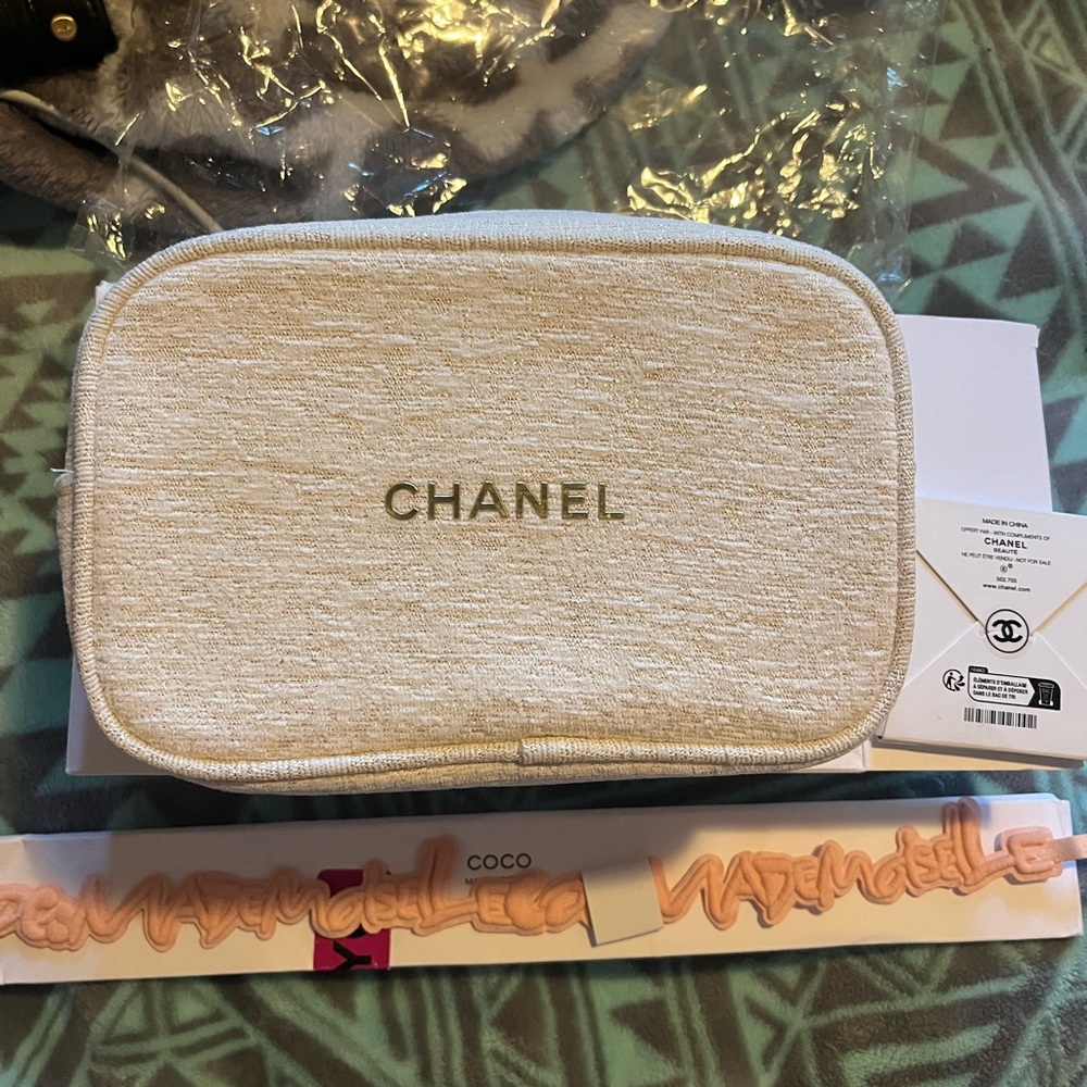 CHANEL Bundle Cream Cosmetic Case, Peach Coco Mademoiselle Head Band &Phone Grip
